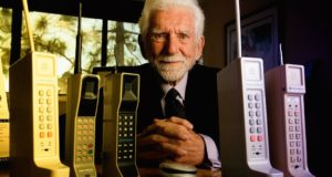 Mobilný telefón oslavuje 45 rokov