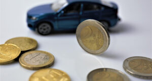 Chcete ušetriť na prevádzke auta? Vyvarujte sa týmto zlozvykom